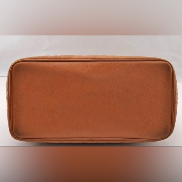 Chanel Medallion Tote Caviar Leather Caramel Color - Picture 6 of 15